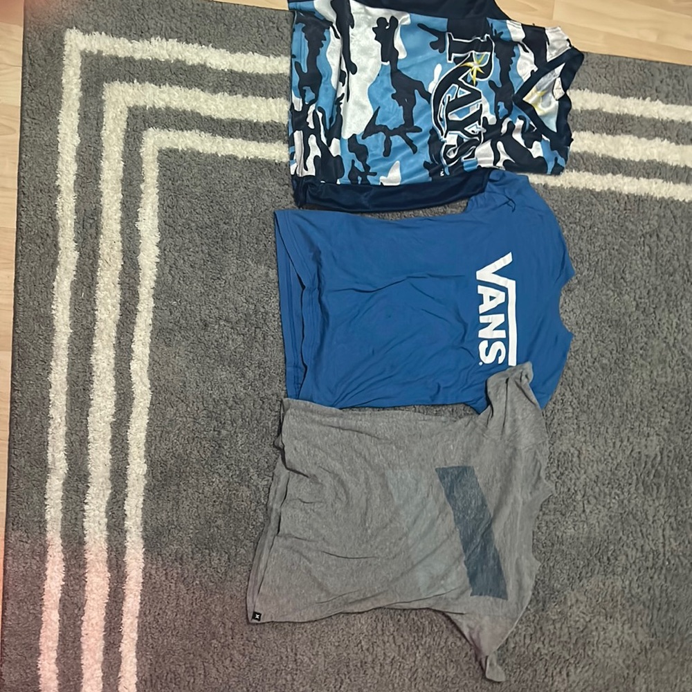 Vans:small rays :small Hurley:medium
